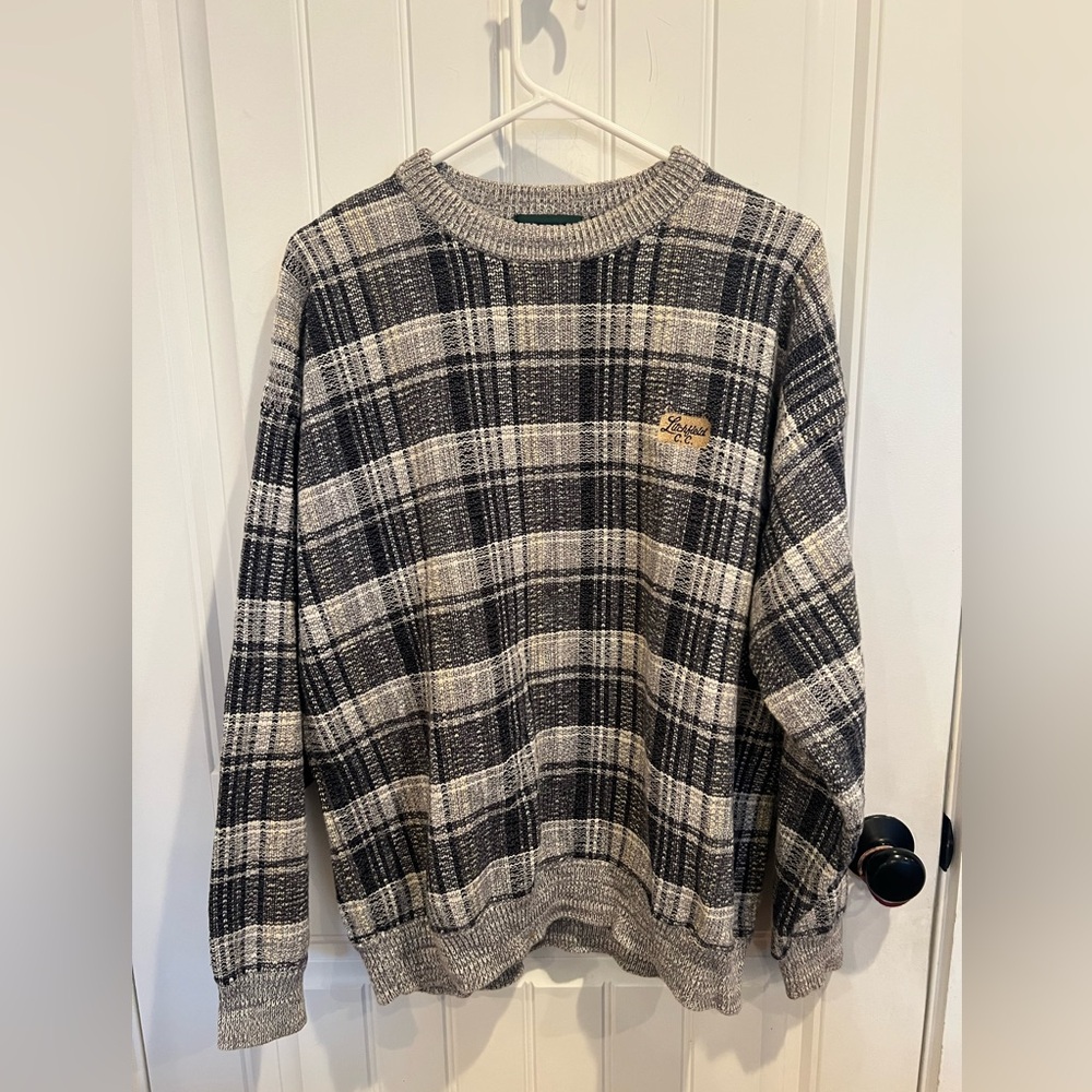 Izod Club Men’s Plaid Litchfield CC Golf Crewneck Sweater in Black and Cream